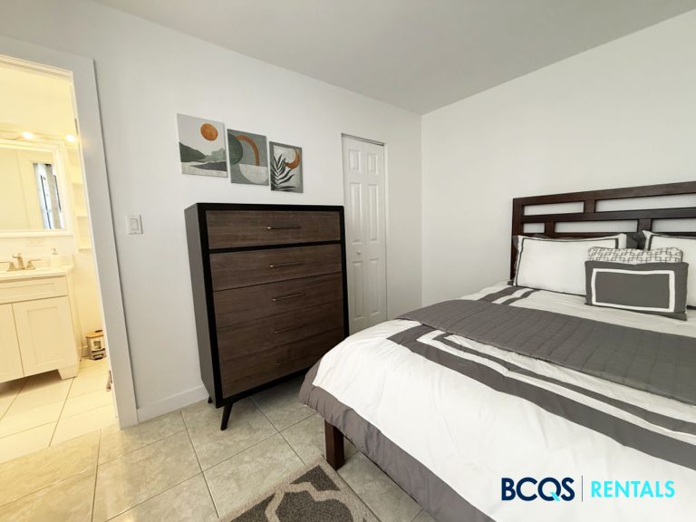 Spacious 3 Bed Plus Den 2 Bath - 262 - Bedroom New 3 - [WM]