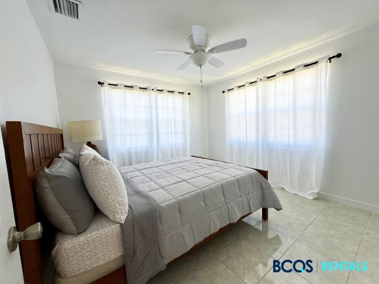 Spacious 3 Bed Plus Den 2 Bath - 262 - Bedroom Windows Redesign - [WM]