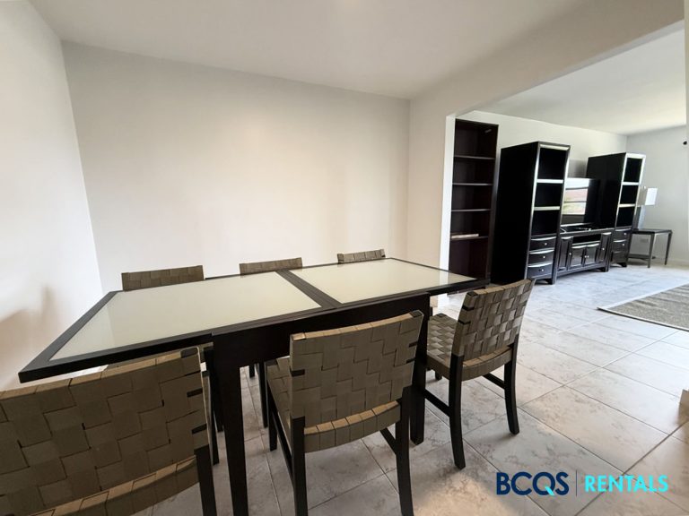 Spacious 3 Bed Plus Den 2 Bath - 262 - Dining Table - [WM]