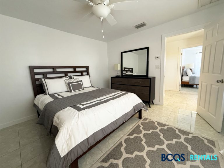 Spacious 3 Bed Plus Den 2 Bath - 262 - [THUMB] Bedroom Redesign - [WM]